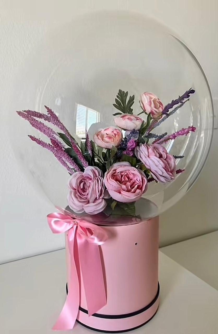 Beautiful transparent balloon arrangement